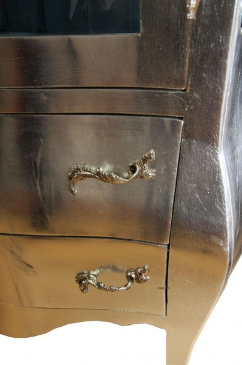 Barock Vitrine Silber mit Azzurfarbenen Innenstoff - Antik Stil Möbel